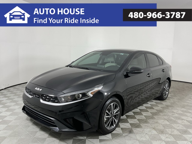 222132023 Kia Forte LXS