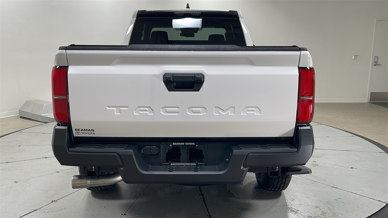 2025 Toyota Tacoma SR XtraCab photo 4