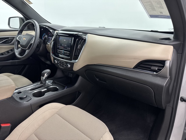 used 2022 Chevrolet Traverse car, priced at $25,349
