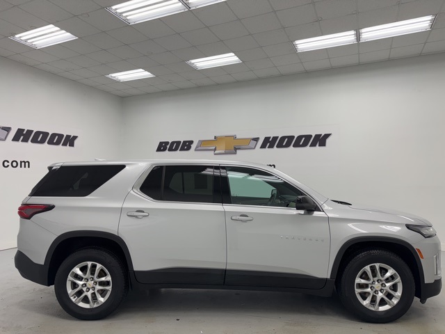 used 2022 Chevrolet Traverse car, priced at $25,349