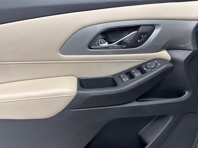 used 2022 Chevrolet Traverse car, priced at $25,349