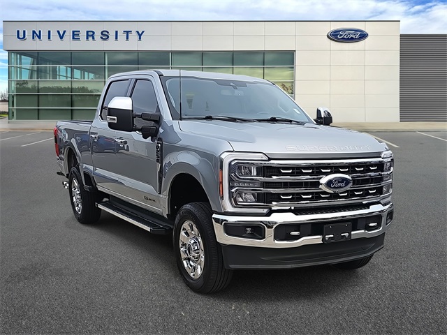 2023 Ford F-250 Super Duty Lariat's photo