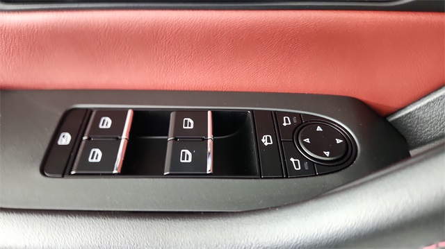 new 2025 Mazda CX-70 PHEV car, priced at $58,825