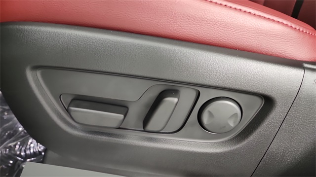 new 2025 Mazda CX-70 PHEV car, priced at $58,825