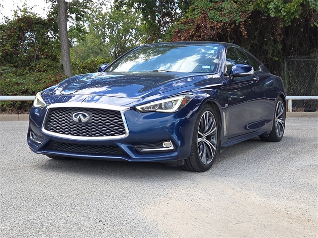 2017 Infiniti Q60 3.0t Premium photo 3