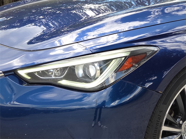 2017 Infiniti Q60 3.0t Premium photo 4