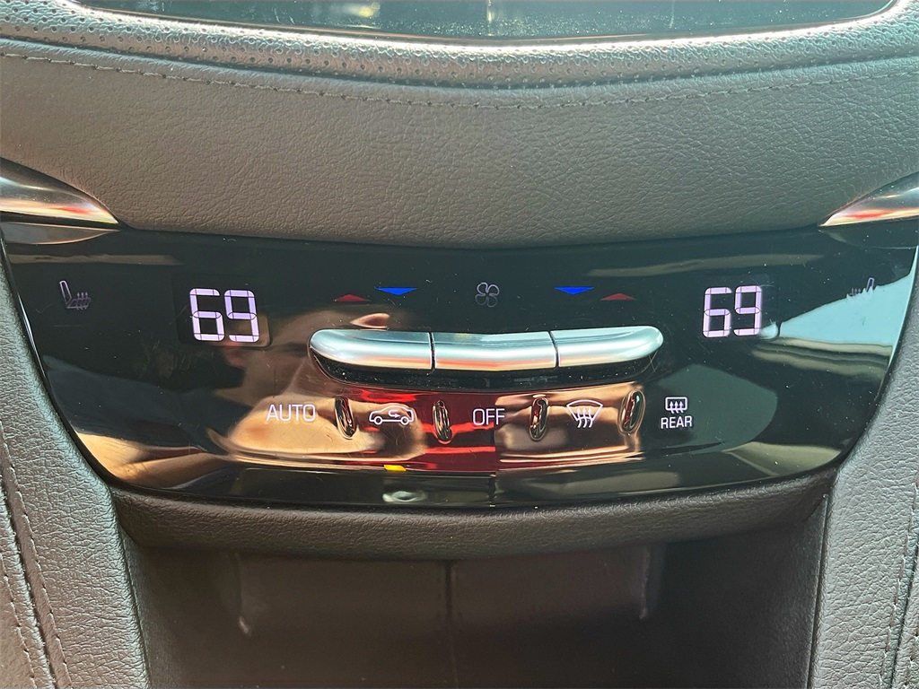 2022 Cadillac XT5 Sport photo 16