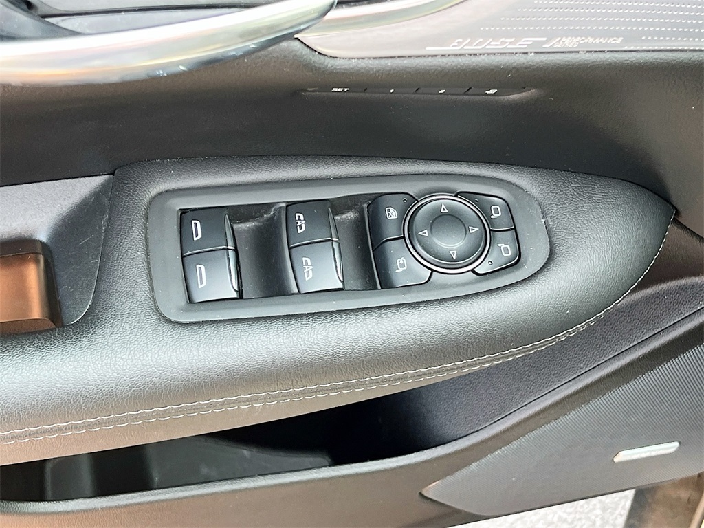 2022 Cadillac XT5 Sport photo 18