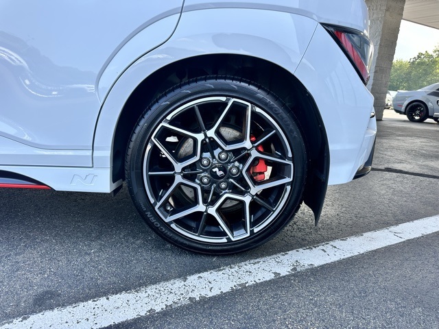 2023 Lunar White Hyundai Kona N Base FWD SUV