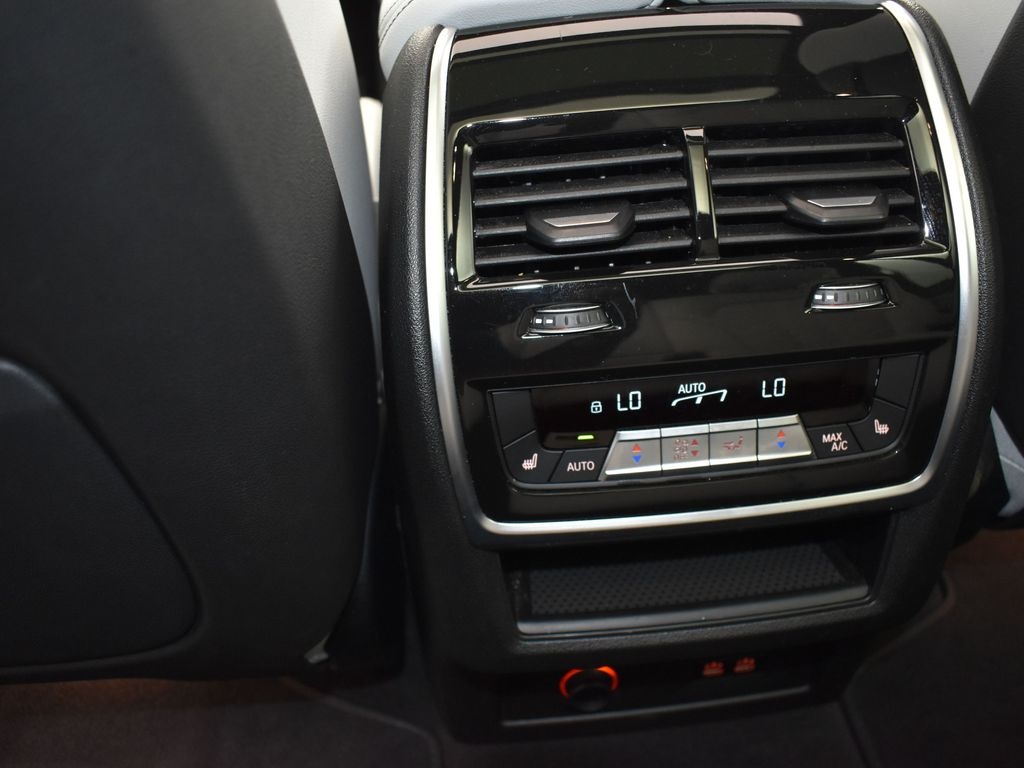 2025 Aventurin Red Metallic BMW X7 xDrive40i AWD SUV