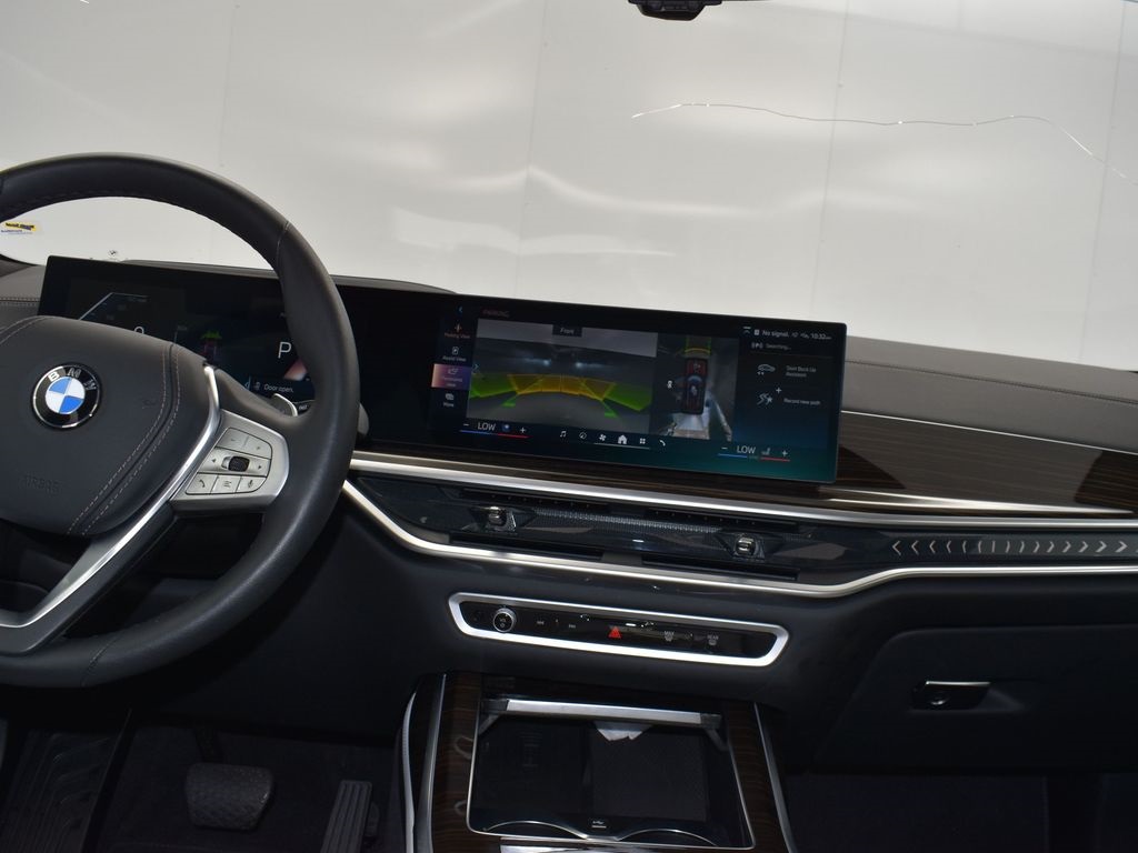 2025 Aventurin Red Metallic BMW X7 xDrive40i AWD SUV