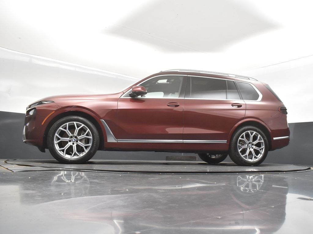 2025 Aventurin Red Metallic BMW X7 xDrive40i AWD SUV