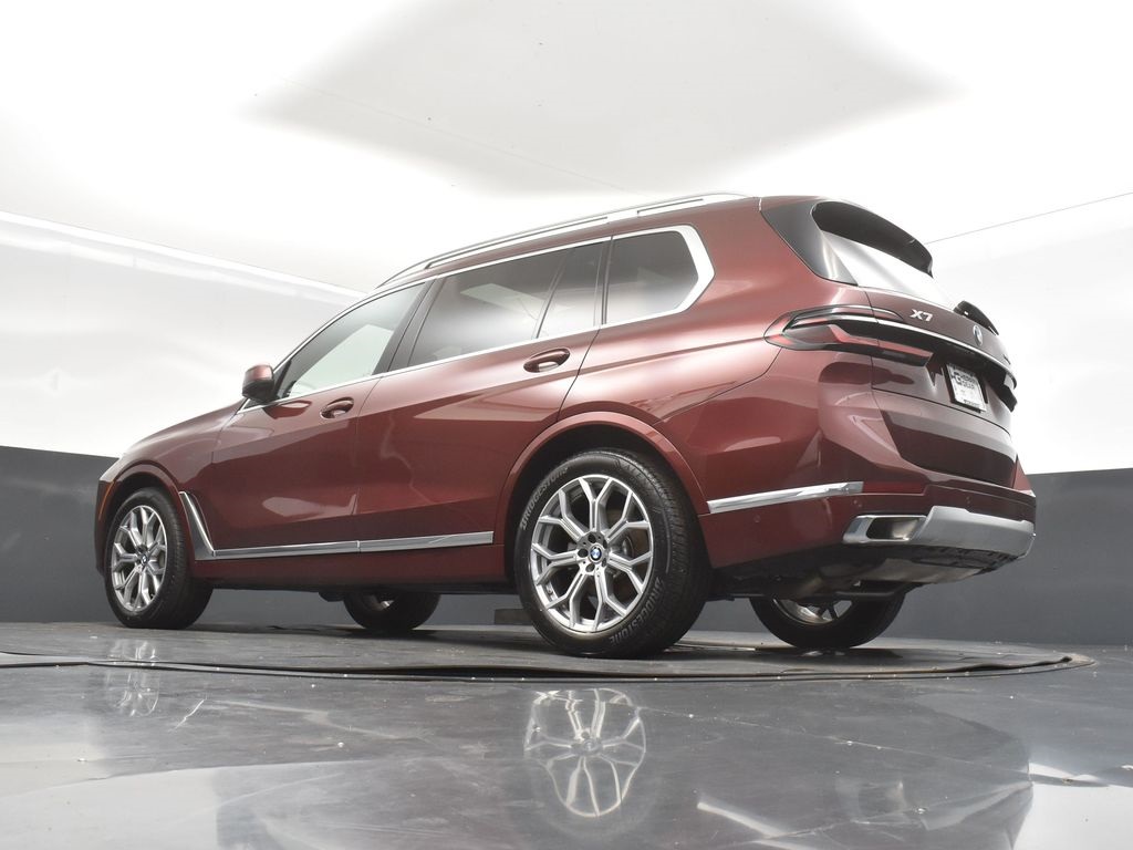 2025 Aventurin Red Metallic BMW X7 xDrive40i AWD SUV
