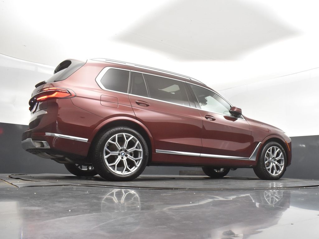 2025 Aventurin Red Metallic BMW X7 xDrive40i AWD SUV