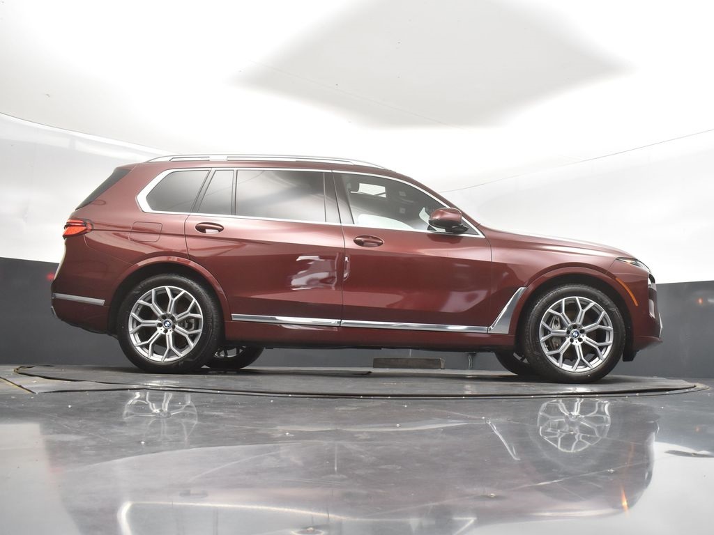2025 Aventurin Red Metallic BMW X7 xDrive40i AWD SUV
