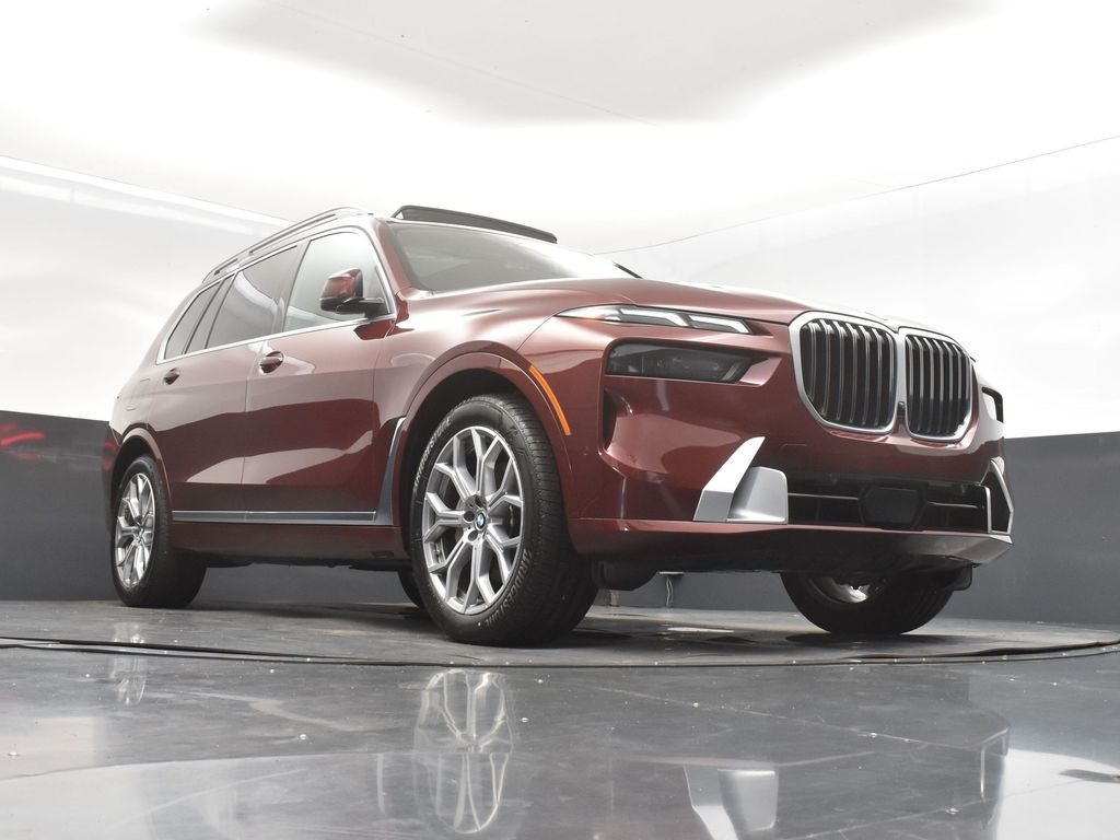 2025 Aventurin Red Metallic BMW X7 xDrive40i AWD SUV