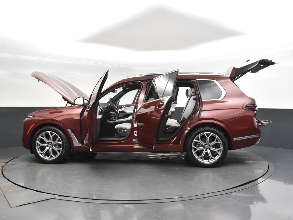 2025 Aventurin Red Metallic BMW X7 xDrive40i AWD SUV