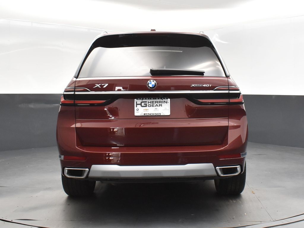 2025 Aventurin Red Metallic BMW X7 xDrive40i AWD SUV