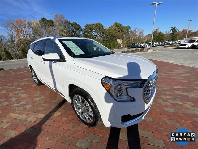 Used 2024 GMC Terrain SUV
