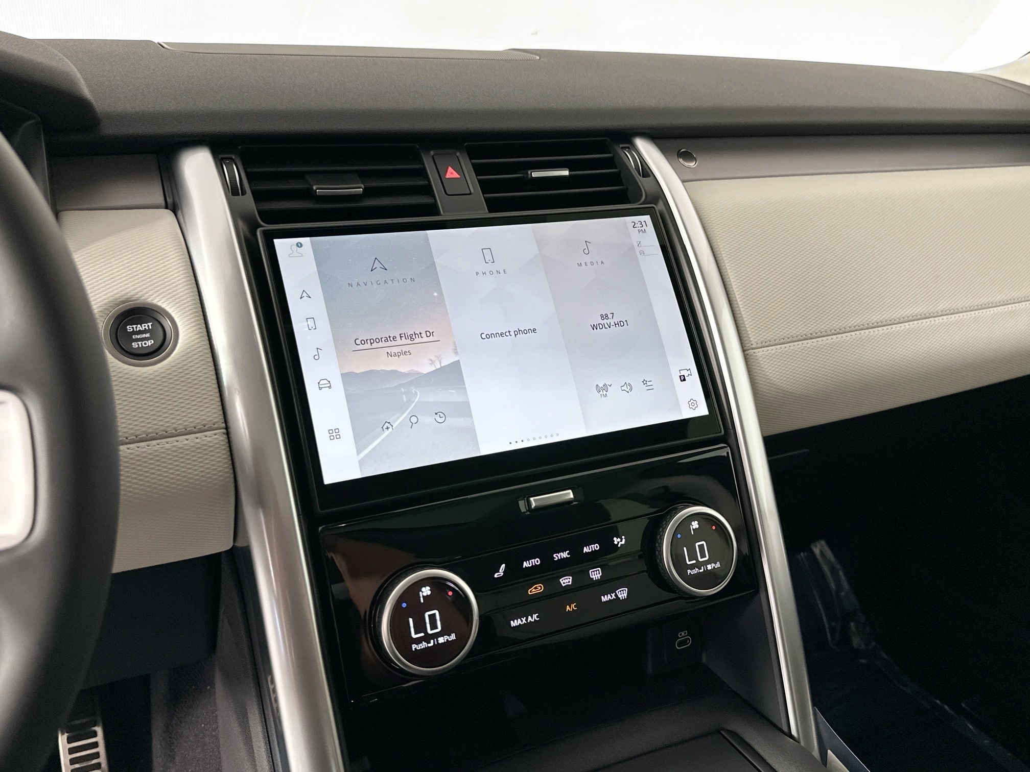 new 2025 Land Rover Discovery car, priced at $79,328