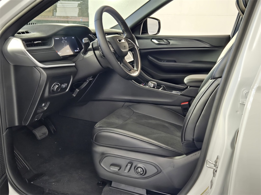 new 2025 Jeep Grand Cherokee L car, priced at $35,135