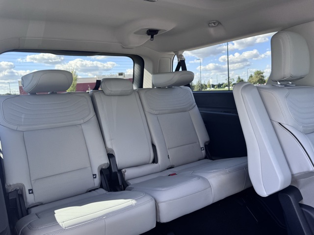2025 Ford Expedition Platinum MAX