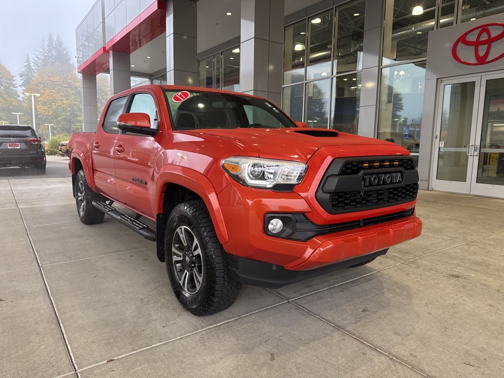 2017 Toyota Tacoma SR5's photo