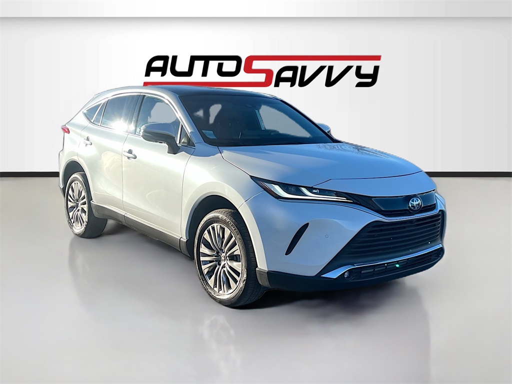 2024 Toyota Venza Limited's photo