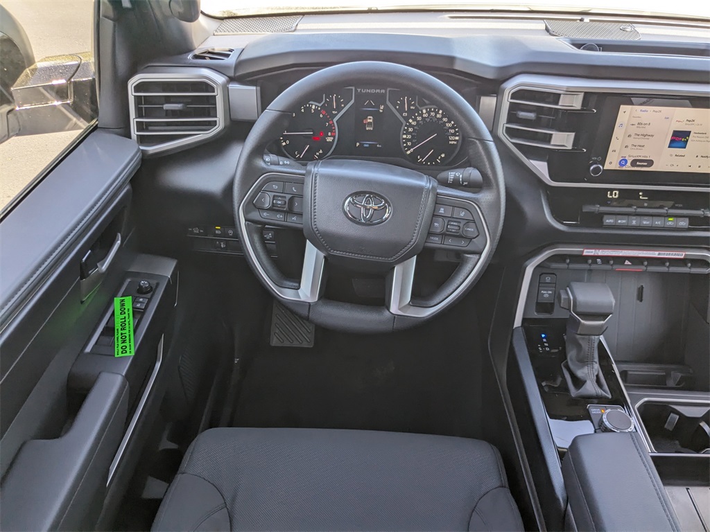 2025 Toyota Tundra SR5 CrewMax photo 15