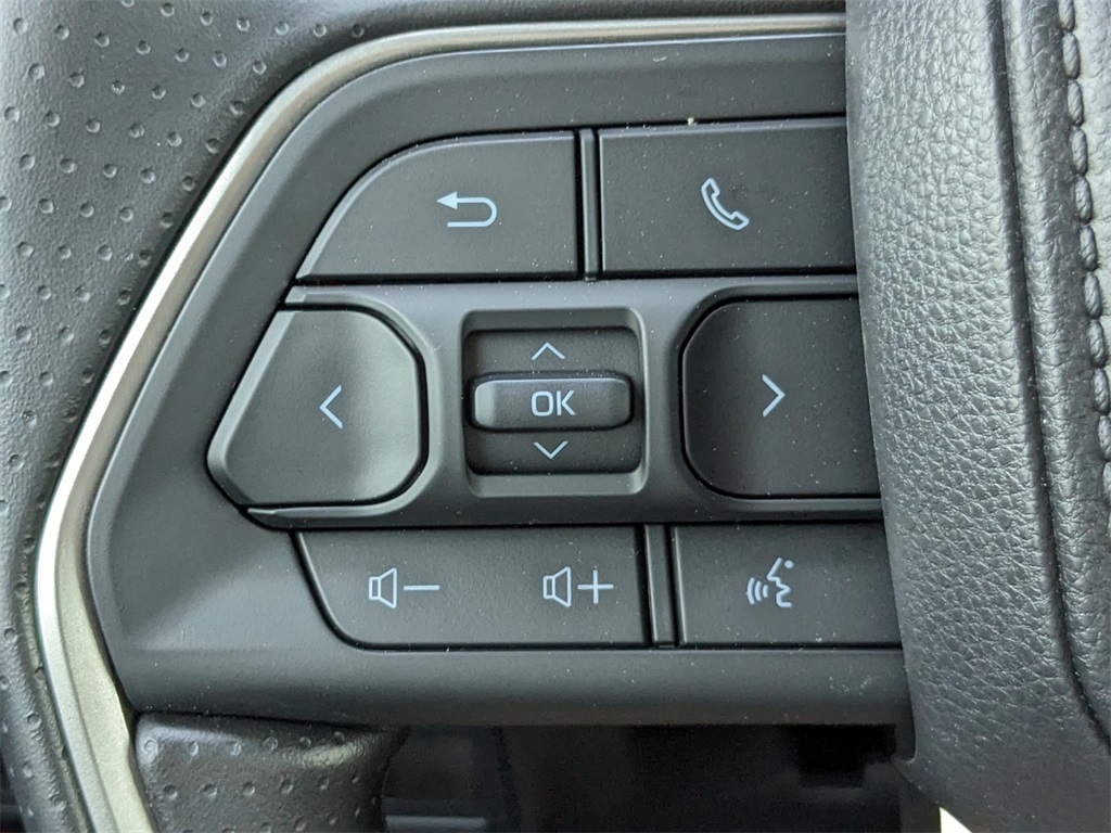 2025 Toyota Tundra SR5 CrewMax photo 21