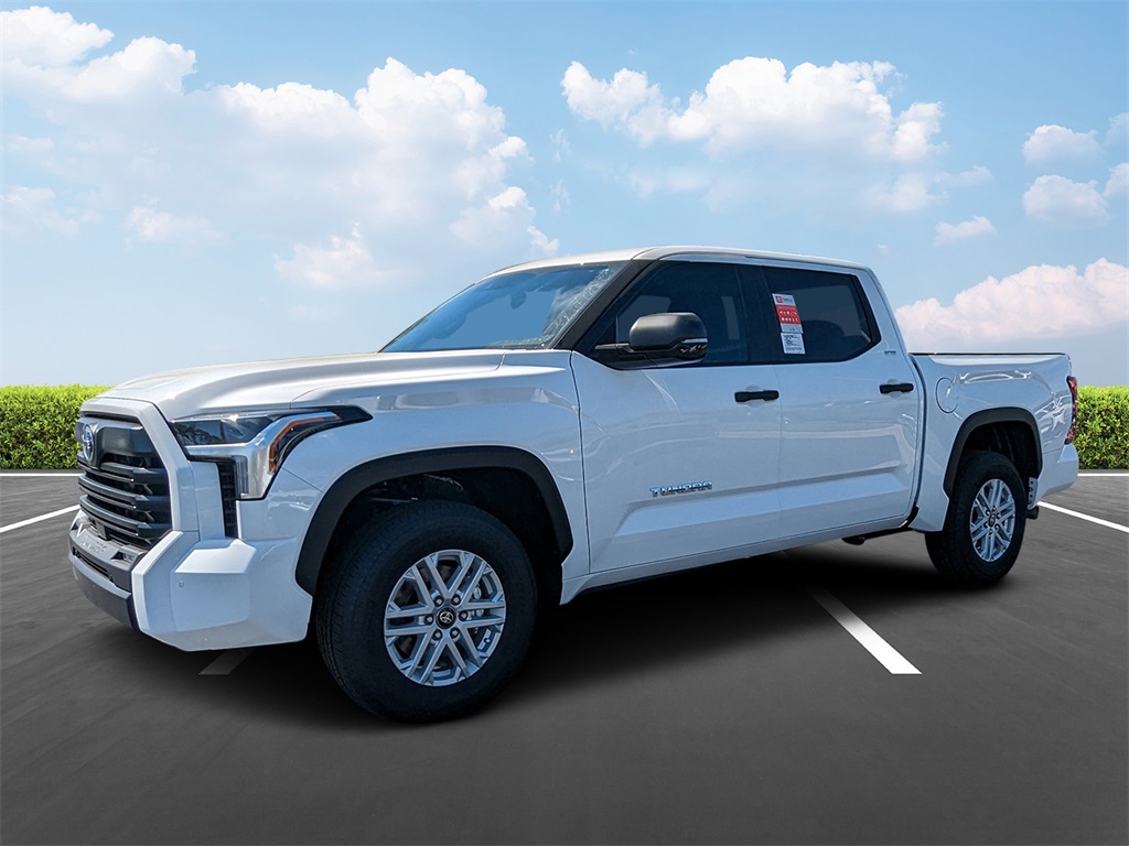 2025 Toyota Tundra SR5 CrewMax photo 7