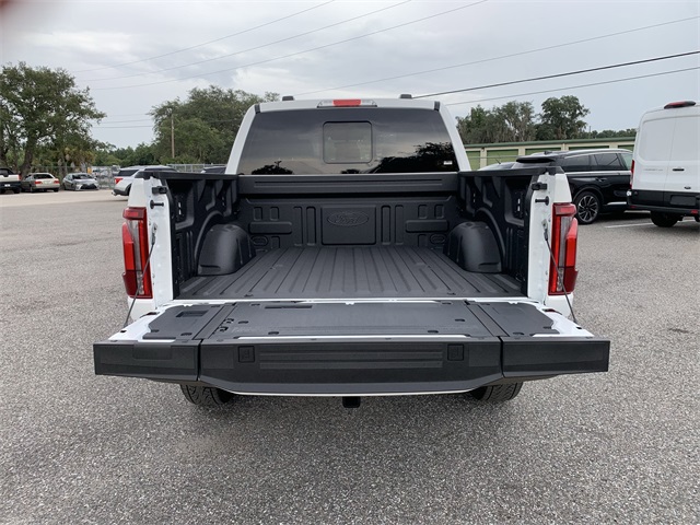 2025 Star White Metallic Tri-Coat Ford F-150 King Ranch 4X4 Truck