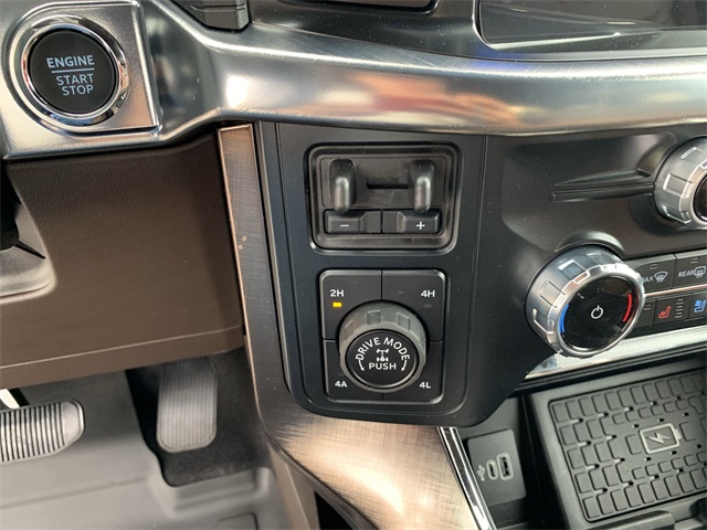 2025 Star White Metallic Tri-Coat Ford F-150 King Ranch 4X4 Truck