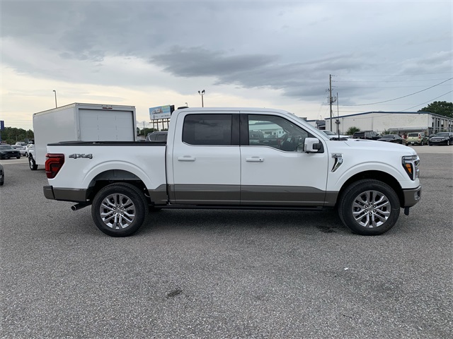 2025 Star White Metallic Tri-Coat Ford F-150 King Ranch 4X4 Truck