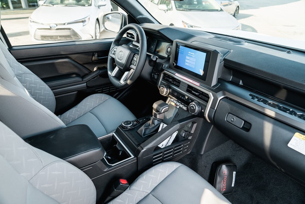 2025 Toyota Tacoma SR5 Double Cab photo 11