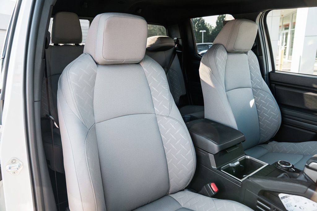 2025 Toyota Tacoma SR5 Double Cab photo 26