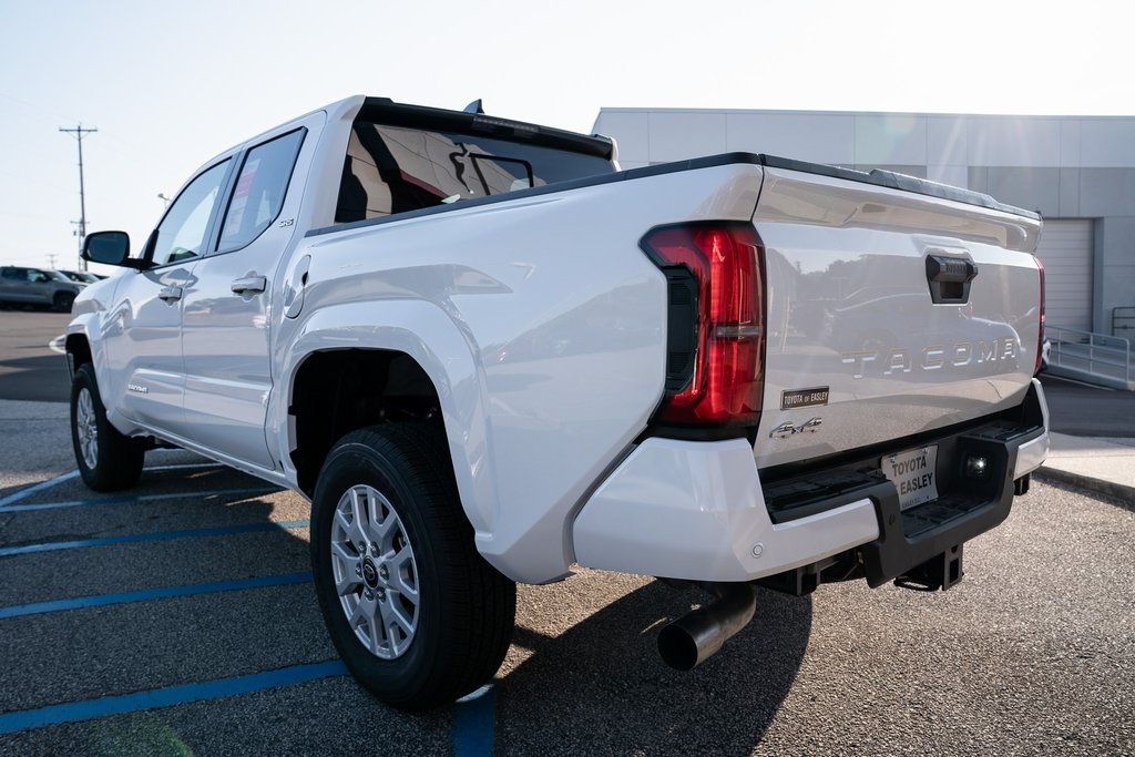2025 Toyota Tacoma SR5 Double Cab photo 5