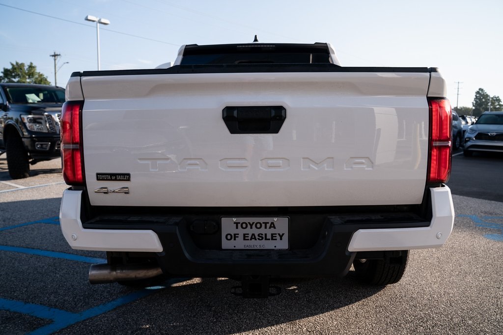 2025 Toyota Tacoma SR5 Double Cab photo 6
