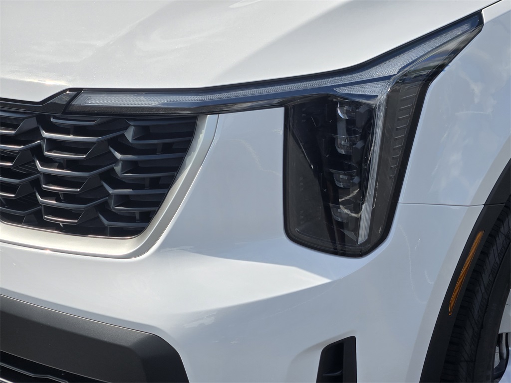 2026 Kia Sorento LX photo 2