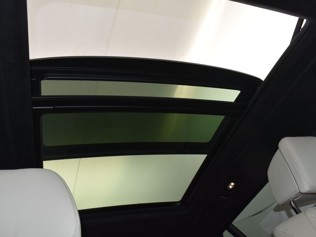 2026 Mineral White Metallic BMW X7 xDrive40i AWD SUV