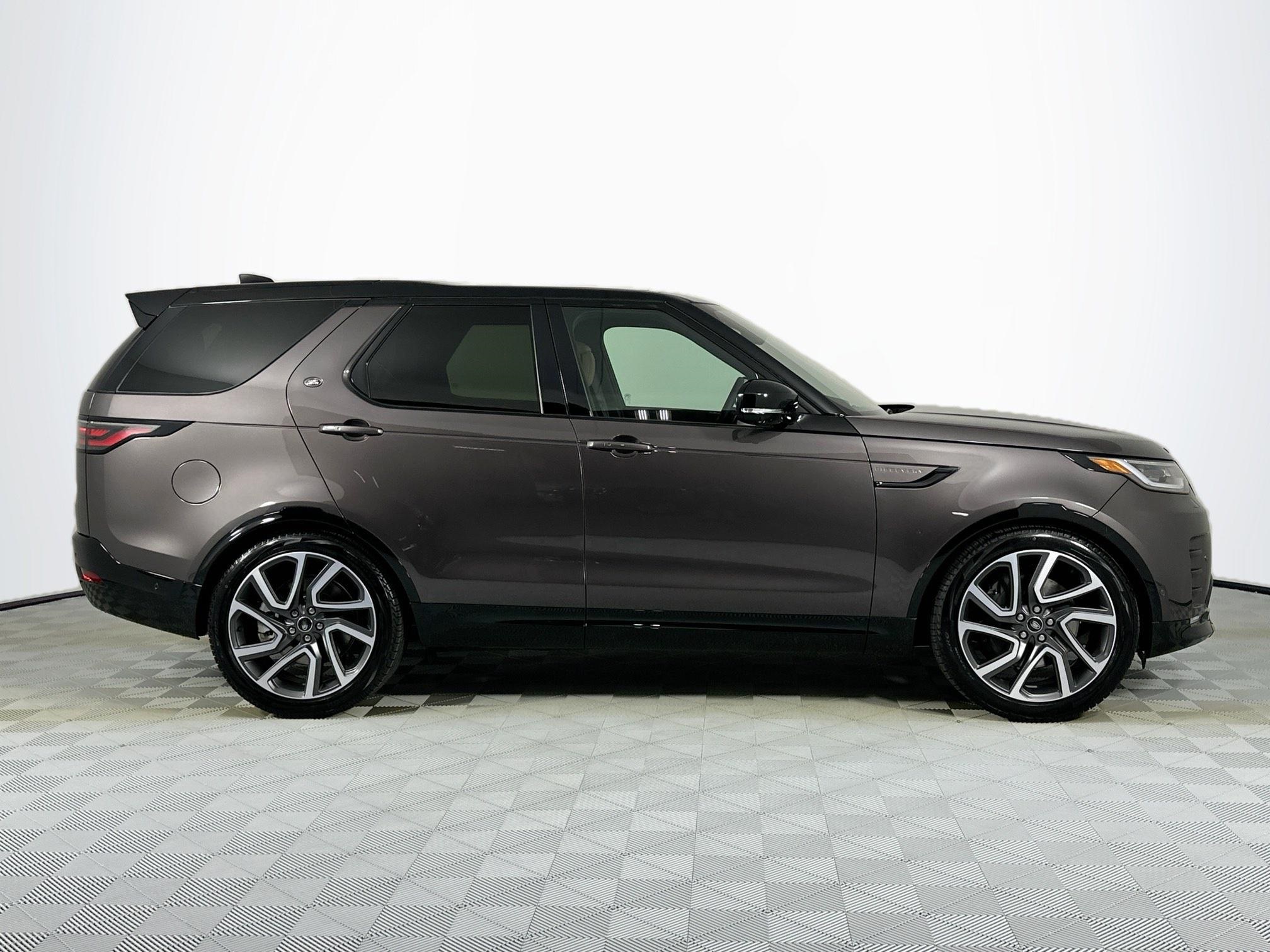 new 2025 Land Rover Discovery car, priced at $78,478