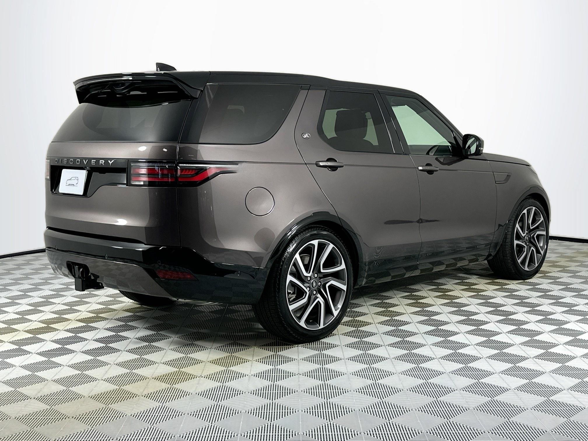 new 2025 Land Rover Discovery car, priced at $78,478