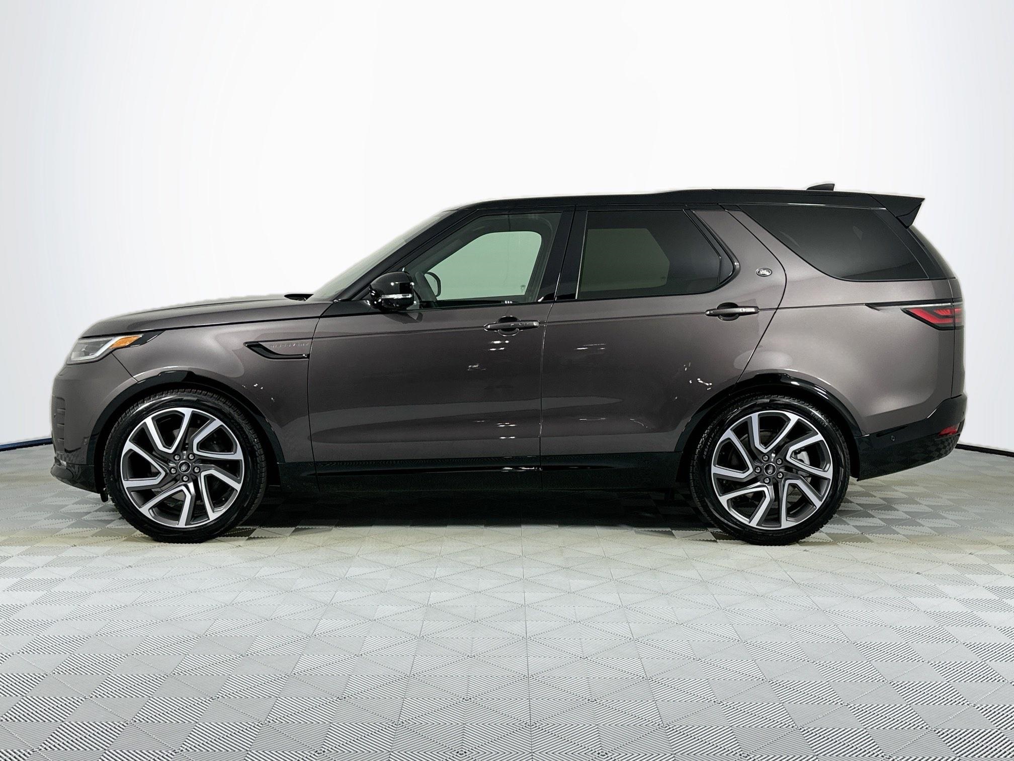 new 2025 Land Rover Discovery car, priced at $78,478