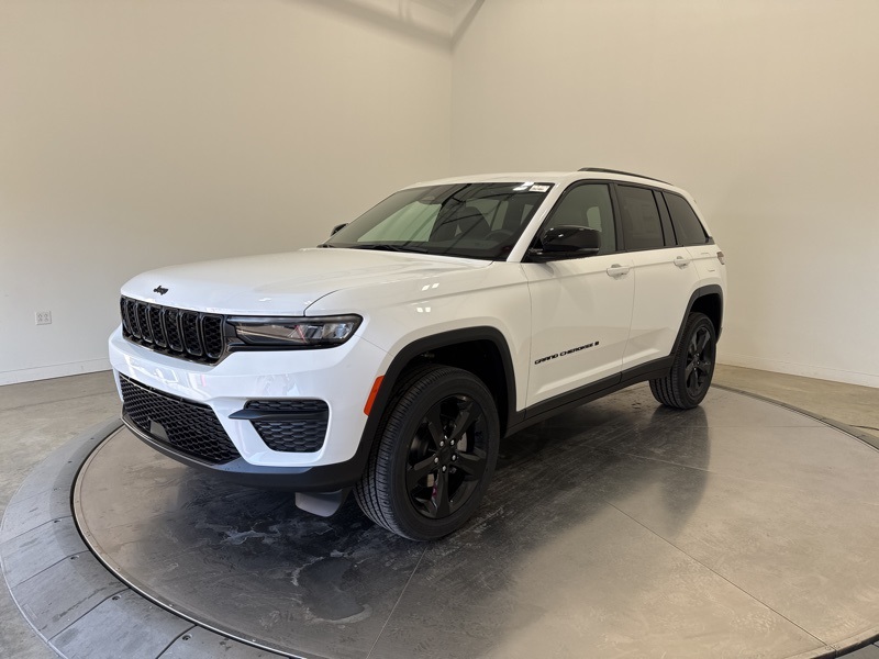 2025 Jeep Grand Cherokee Altitude X photo 3