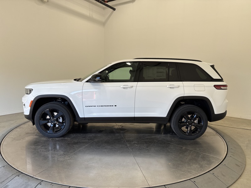 2025 Jeep Grand Cherokee Altitude X photo 4