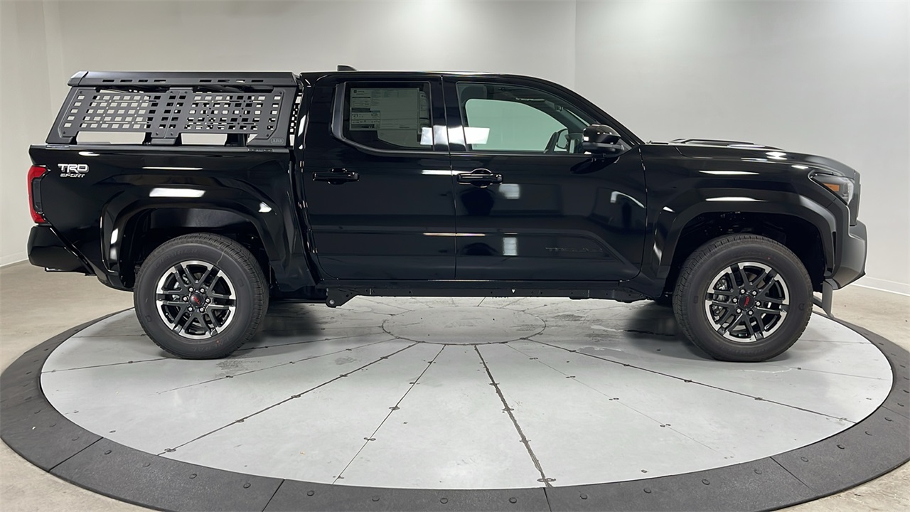 2025 Toyota Tacoma TRD Sport Double Cab photo 3