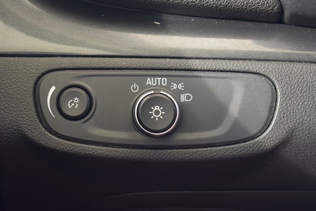 2020 Buick Encore Preferred photo 18