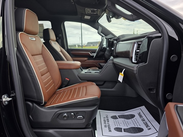 2026 GMC Sierra 3500HD Crew Cab, Long Bed, Denali Ultimate, 4WD