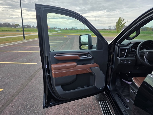 2026 GMC Sierra 3500HD Crew Cab, Long Bed, Denali Ultimate, 4WD