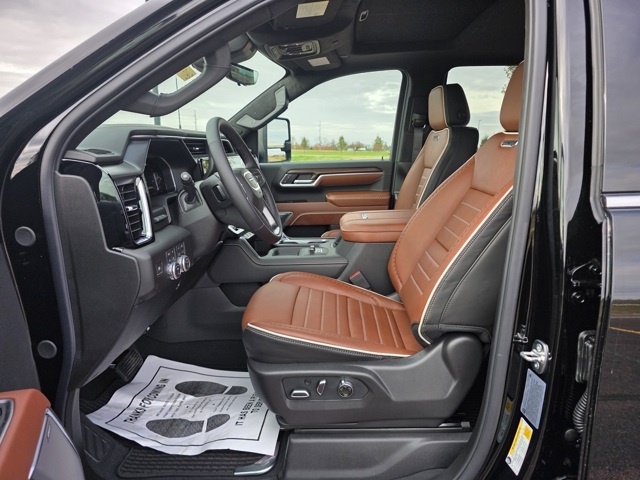 2026 GMC Sierra 3500HD Crew Cab, Long Bed, Denali Ultimate, 4WD